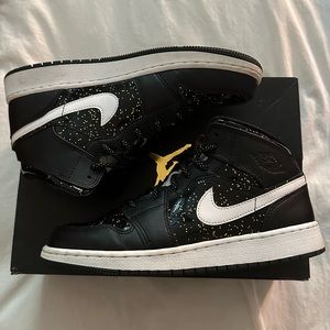 Jordan 1 Mid